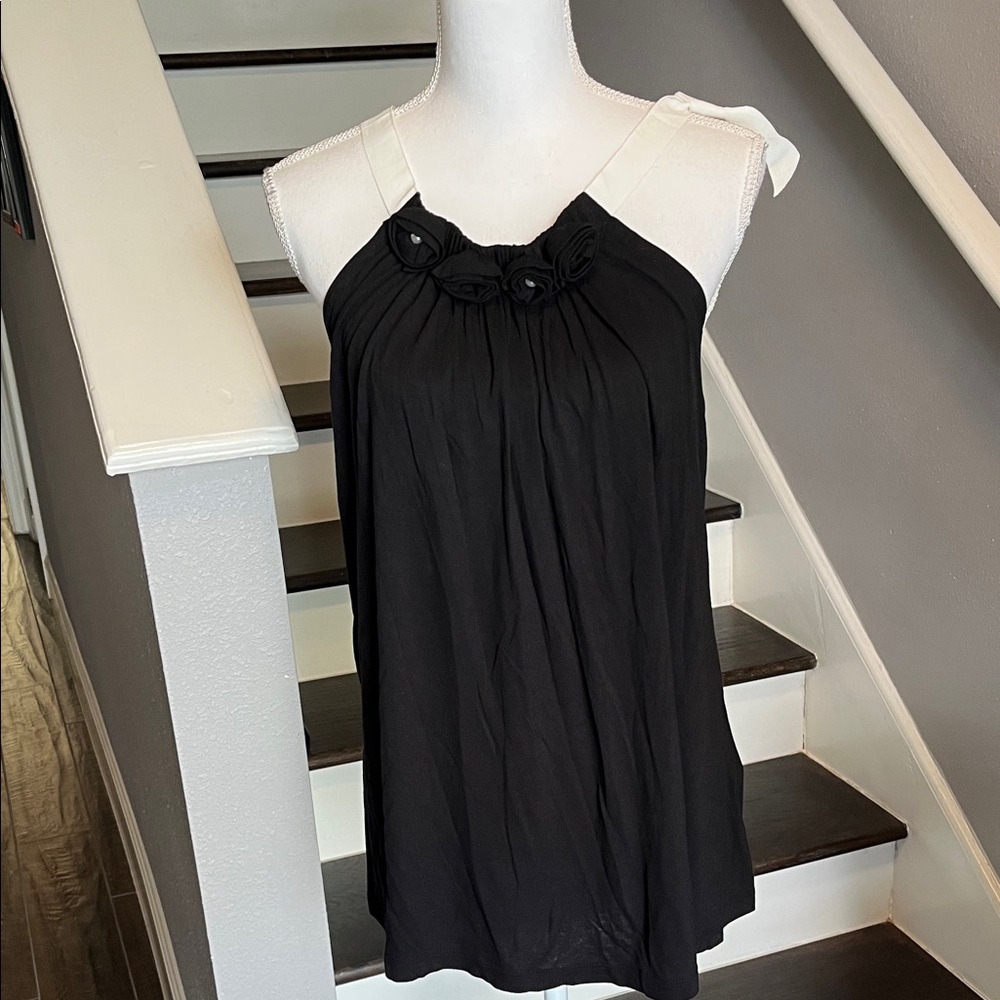 Kische Black and White Sleeveless Blouse. Gathering top. Rosettes Faux Pearls. L